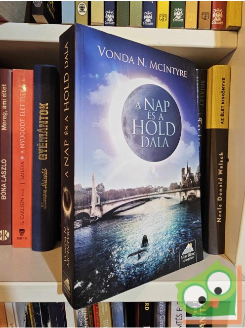 Vonda N. McIntyre: A nap és a hold dala