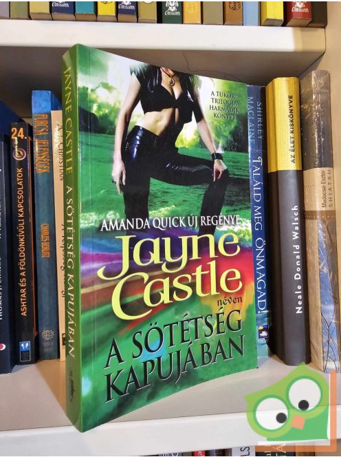 Jayne Castle: A sötétség kapujában (Tükör-trilógia 3.)