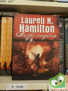   Laurell K. Hamilton: Az éjfél simogatása (Merry Gentry 4.)