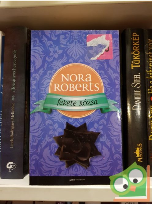 Nora Roberts: Fekete rózsa