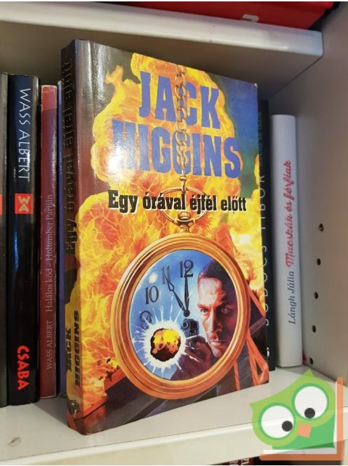 Jack Higgins: Egy órával éjfél előtt