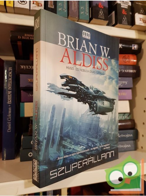 Brian W. Aldiss: Szuperállam