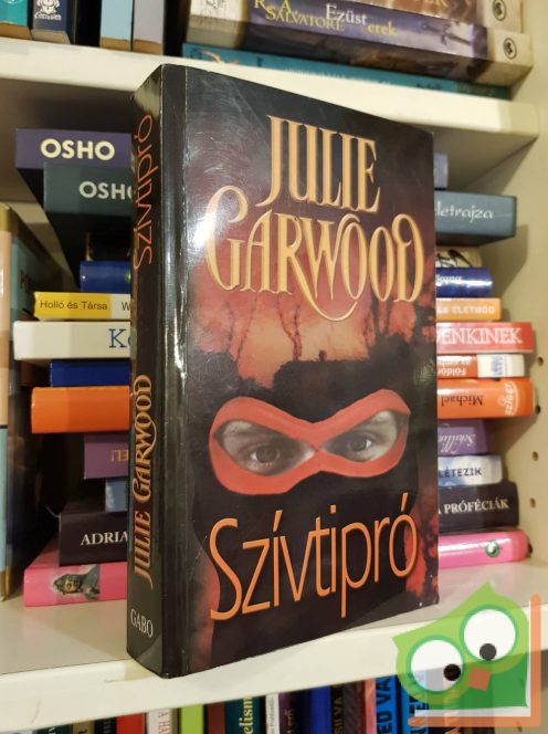 Julie Garwood: Szívtipró (Buchanan/FBI 1.)