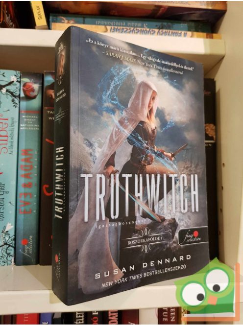 Susan Dennard: Truthwitch - Igazságboszorka (Boszorkafölde 1.) (Vörös pöttyös könyvek, Fine Selection)